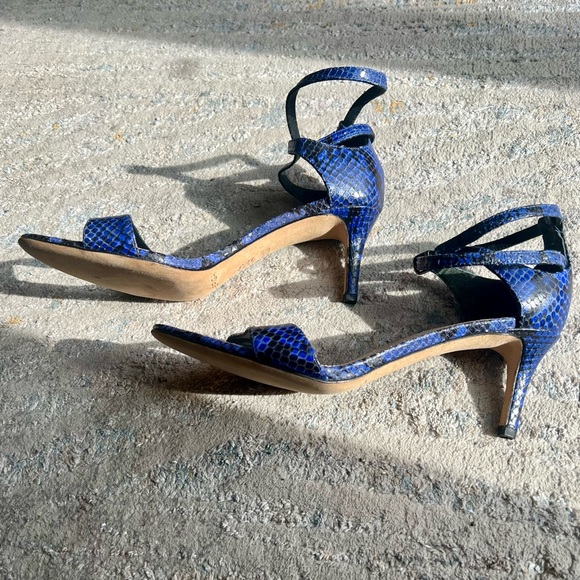 Via Spiga Spring + Summer Sandals - royal blue snake skin - Picture 4 of 5